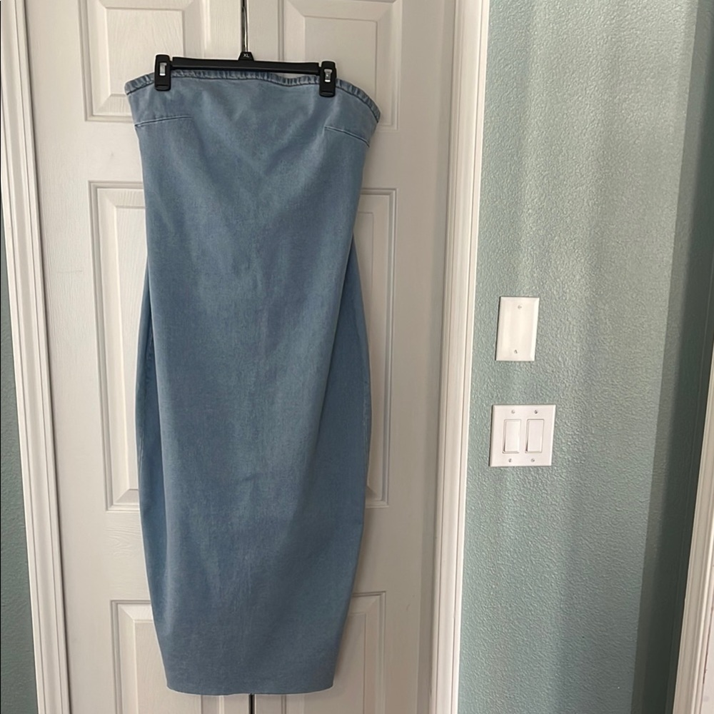 NWOT Strapless Denim Midi Dress